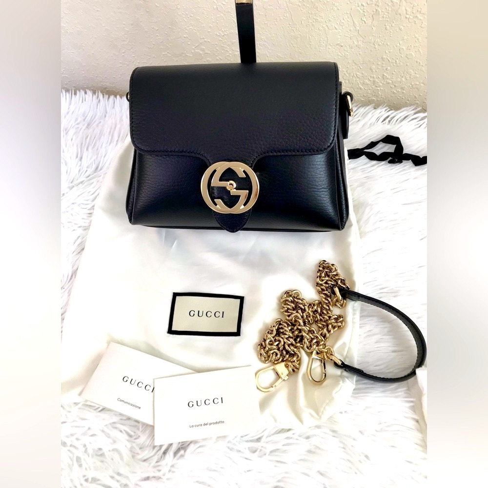 Gucci Leather Interlocking Shoulder Bag. Full set box and dust bag.